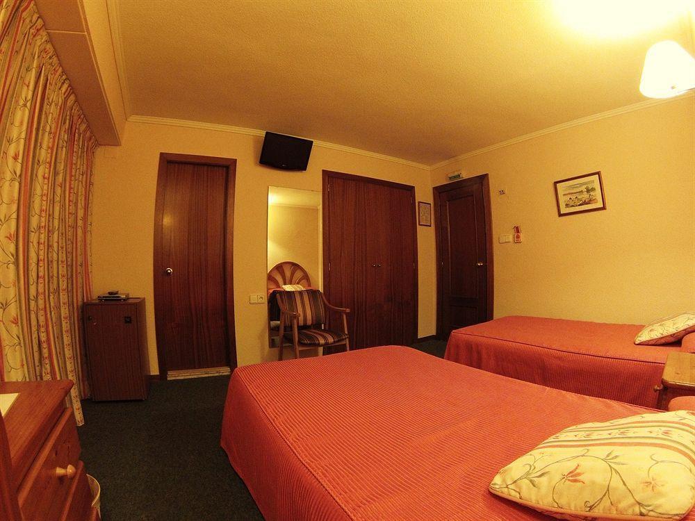 Hotel Avenida Plaza Alzira Exterior foto